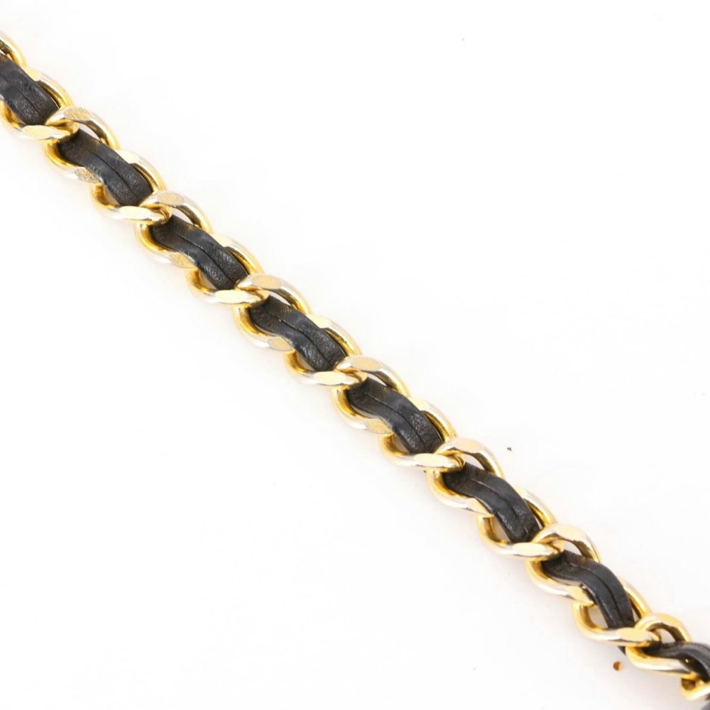 CHANEL Shoulder Black in Quilted Lambskin with Interwoven Chain Strap - Picture 11 of 14
